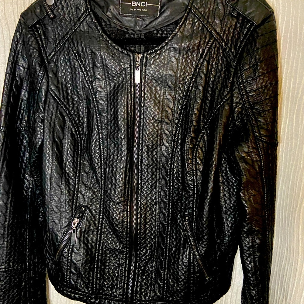 jacket - Picture 2 of 4